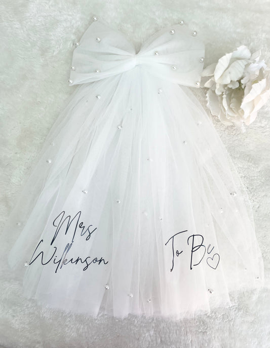 BRIDE TO BE PEARL VEIL